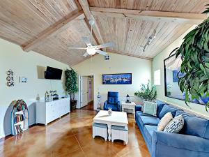 Sail Away at Pirates Bay Unit 113
