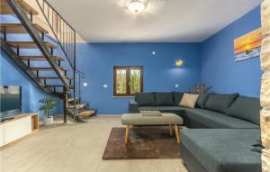 Three-Bedroom Holiday Home In Katun