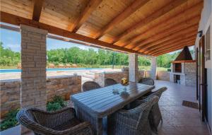 3 Bedroom Awesome Home In Katun 