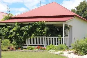 Glenlyon Dam Holiday Cottage & Farmstay - Mingoola