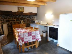 Maisons de vacances Gite Rauret, 4 pieces, 8 personnes - FR-1-582-186 : photos des chambres