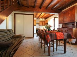 Maisons de vacances Gite Jullianges, 3 pieces, 5 personnes - FR-1-582-214 : photos des chambres