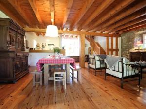 Maisons de vacances Gite Le Chambon-sur-Lignon, 4 pieces, 5 personnes - FR-1-582-137 : photos des chambres