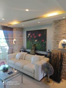 Karon Beach Apartment Sea View