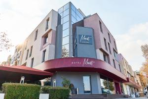 Monet Hotel