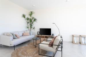 Casa de Cristal - Beautiful villa with private pool, 350m from beach, astonishing views