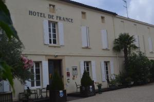 Hotels Hotel de France : photos des chambres
