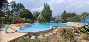 Villa Grande Pandermanhill - 勿里达