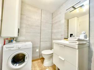 Appartements Saint-Nazaire - LE GLAMOUR - Appartement Deluxe - Stationnement facile et gratuit - Internet Haut Debit Fibre : photos des chambres