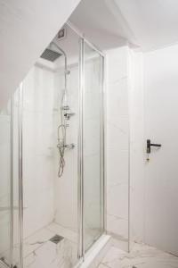 Splendid Full 5BDR3bath2kitchens Mansion in ATH