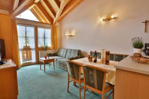 ROSENHOF- Premium & Landhaus Apartments & Wellness & Erlebnisbauernhof