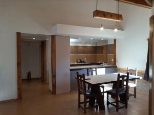 Cabañas De La Comarca