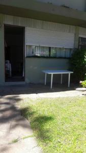 Apartamento con entrada independiente y jardín