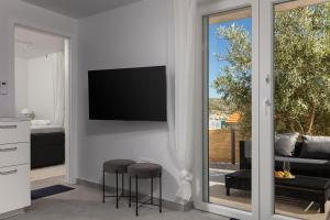 One Bedroom Apt with Garden views - Access to Amazing Rooftop Terrace, Free Parking and Gym on premises