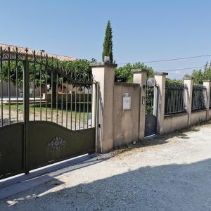 Maisons de vacances Aux portes du Luberon : photos des chambres