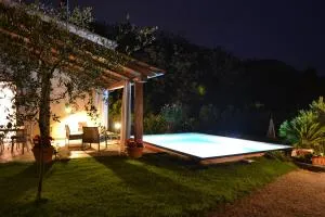 villa con piscina esclusiva nel verde - Compignano