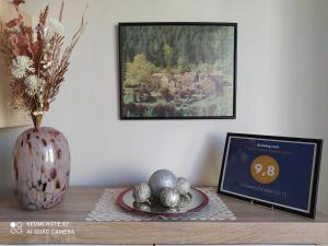 Gonzalo de Berceo 15 " CALIDAD-SOBRIO" AND " FREE PRIVATE PARKING "