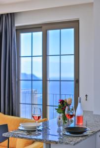 Gökyüzü Suit Apart