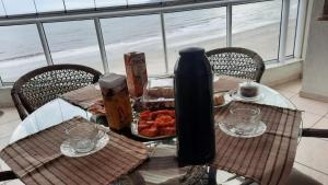 aPTO 3 QUARTOS NO CENTRO À BEIRA MAR