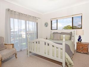 Saltbush Cottage Pet Friendly 1 Min Walk to Beach