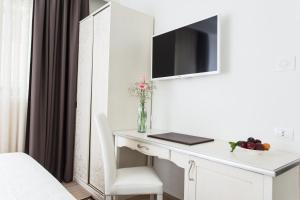 Double or Twin Room with Garden View