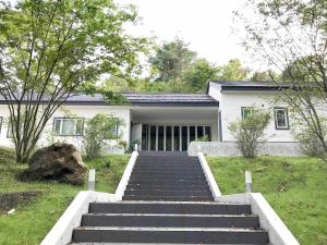 ゲストハウス ペーパームーン - 4hvězdičkové hotely ve městě Yamanakako