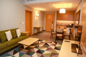 Ayla Ibri Hotel & Mall