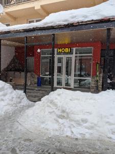 Club 2100 Ski in Studio