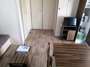 Bungalow cosy à Onzain avec terrasse & piscine partagée