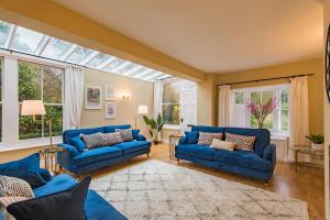 Old Post Office sleeps 4 by Bloom Stays