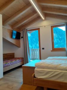 Dreibettzimmer mit eigenem Bad