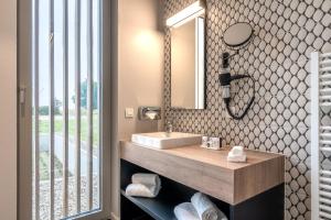 Superior Double Room with Garden View room in Martin's Rentmeesterij