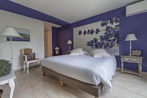 Hotels Le Mas Du Pont Roman : photos des chambres