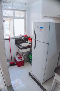 Apartamento reformado na melhor localização a 100 metros da praia,comodidade inclui ,garagem,internet,elevadores duas cadeiras de praia ,cooler,roupas de cama e banho