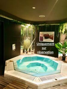 Kyriad Restaurant Centre SPA Vichy