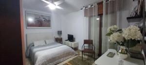 lola.- HABITACION DE MATRIMONIO, CON BAÑO PRIVADO