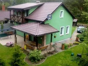 domek nad jeziorem - Злотув