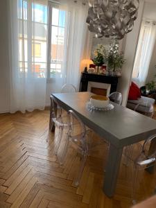 Appartement de charme 77 m2 proche commodités