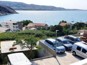 Apartments with a parking space Metajna Pag 6423