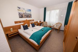 Double Room room in Hotel am Schlosspark Essen