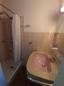 B&B / Chambres d'hotes LE CANTEGREL : Chambre Simple avec Salle de Bains Privative