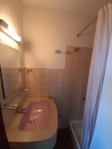 B&B / Chambres d'hotes LE CANTEGREL : Chambre Simple avec Salle de Bains Privative