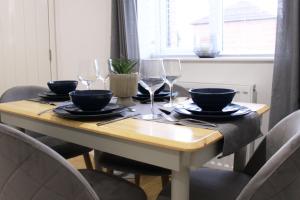 Abingdon - Private Flat with Garden & Parking 01