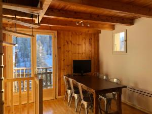 Appartements Boost Your Immo Vars Chalet Les Madelines 688 : photos des chambres