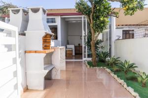 2 Bedroom house and Garden Lounge