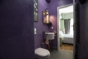 Modern-Vintage apartment by Acropolis museum
