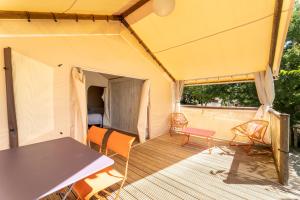 Campings Camping les Reflets du Quercy : photos des chambres