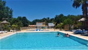 Campings Camping Beau Rivage : photos des chambres