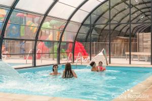 Campings Camping le Rochetaillee : photos des chambres