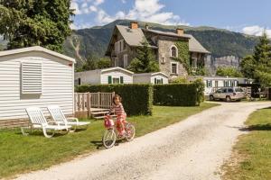 Campings Camping le Rochetaillee : photos des chambres